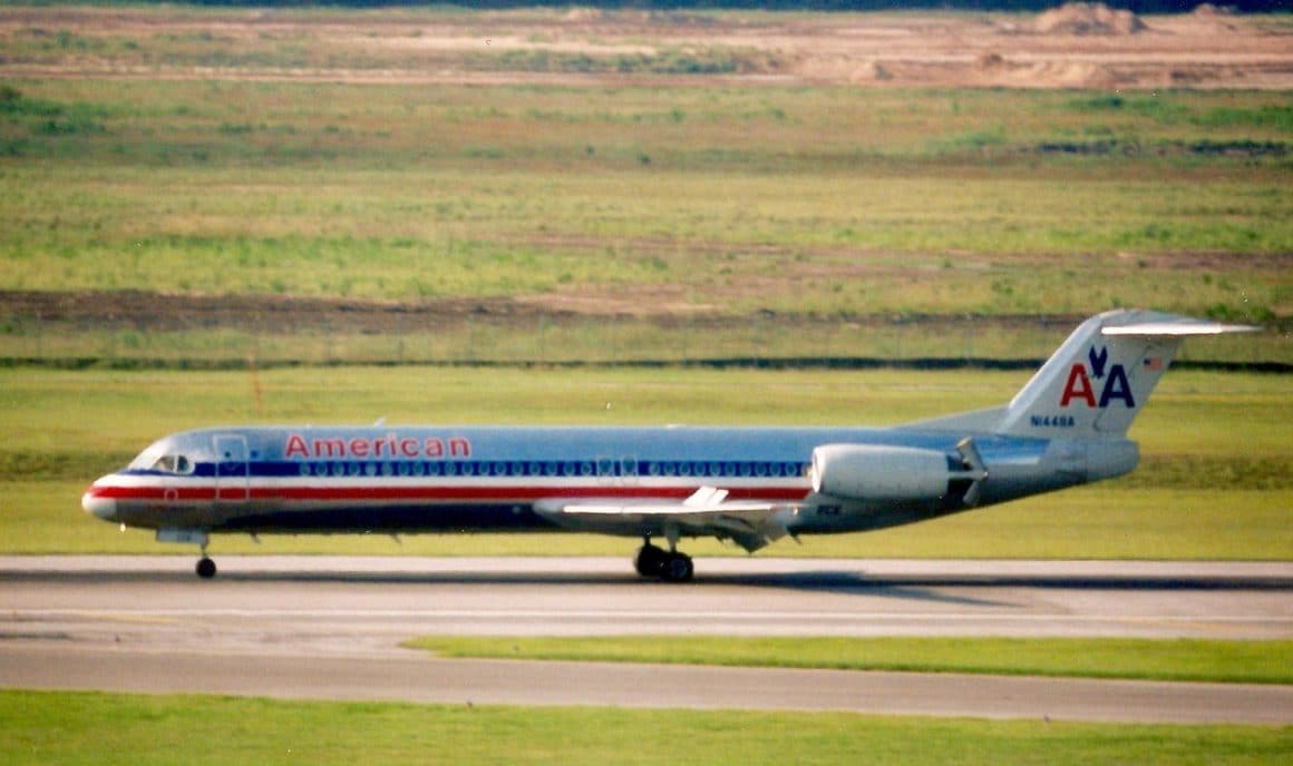 AMERICAN F-100 Fokker